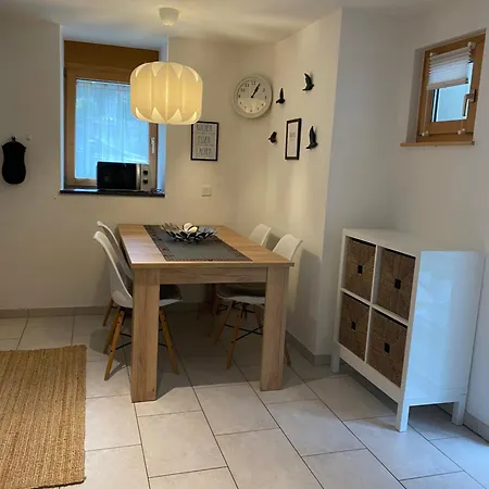 Zentrale In Ruhiger Lage In Baltschieder