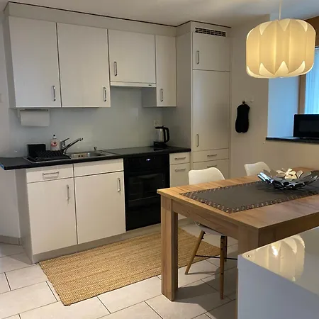 Zentrale In Ruhiger Lage In Baltschieder