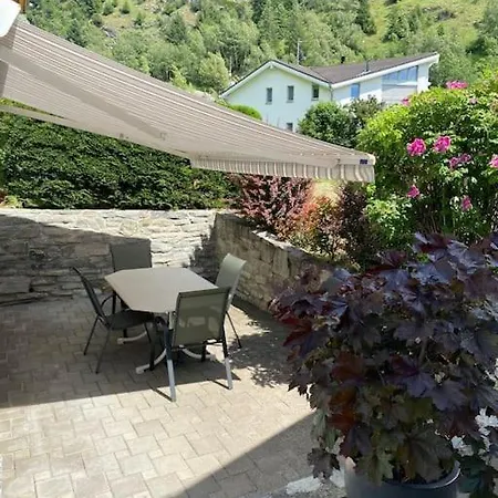 Zentrale In Ruhiger Lage In *