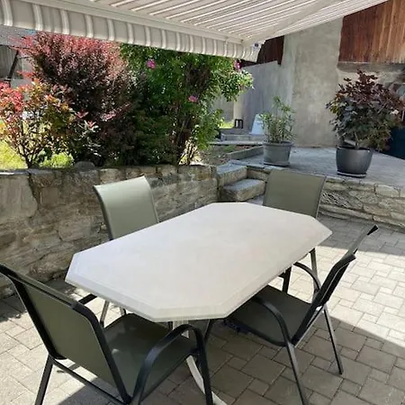 Zentrale In Ruhiger Lage In 公寓 Baltschieder