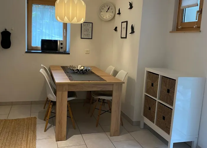 Zentrale In Ruhiger Lage In Baltschieder