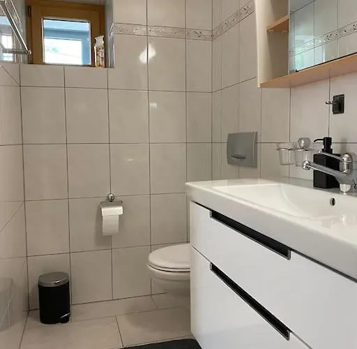 Zentrale In Ruhiger Lage In * Baltschieder