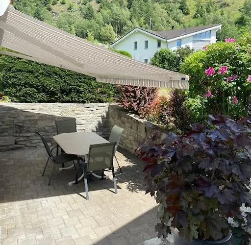 Zentrale In Ruhiger Lage In *