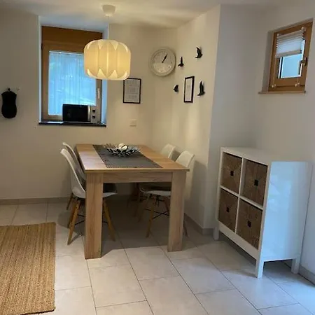 Zentrale In Ruhiger Lage In Appartement